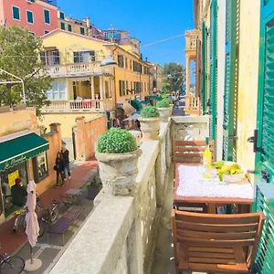 via-dante-vacanze-levanto.hotelitalianriviera.com/